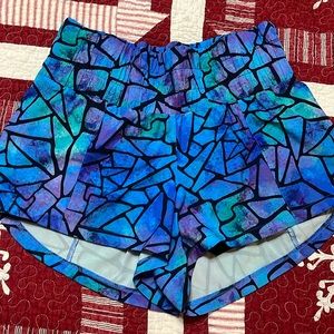 Women’s CVG mosaic daybreak running shorts